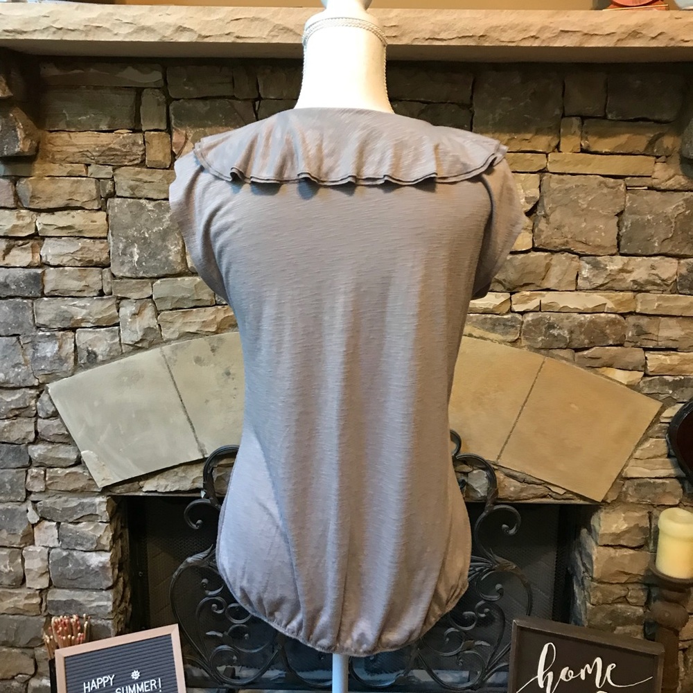 NWT Ann Taylor LOFT Cap Sleeve Ruffle Top Small - Picture 5 of 8